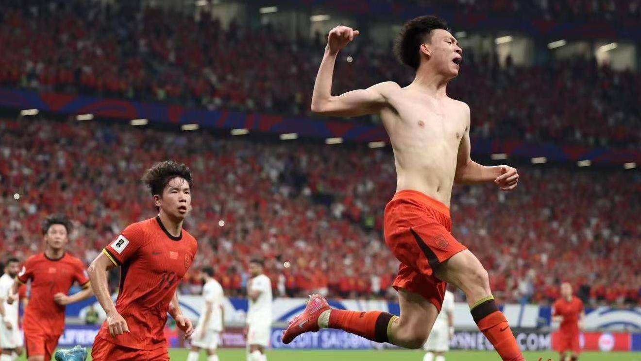 国足评分：颜骏凌张玉宁表现尚可后腰表现难如人意的简单介绍