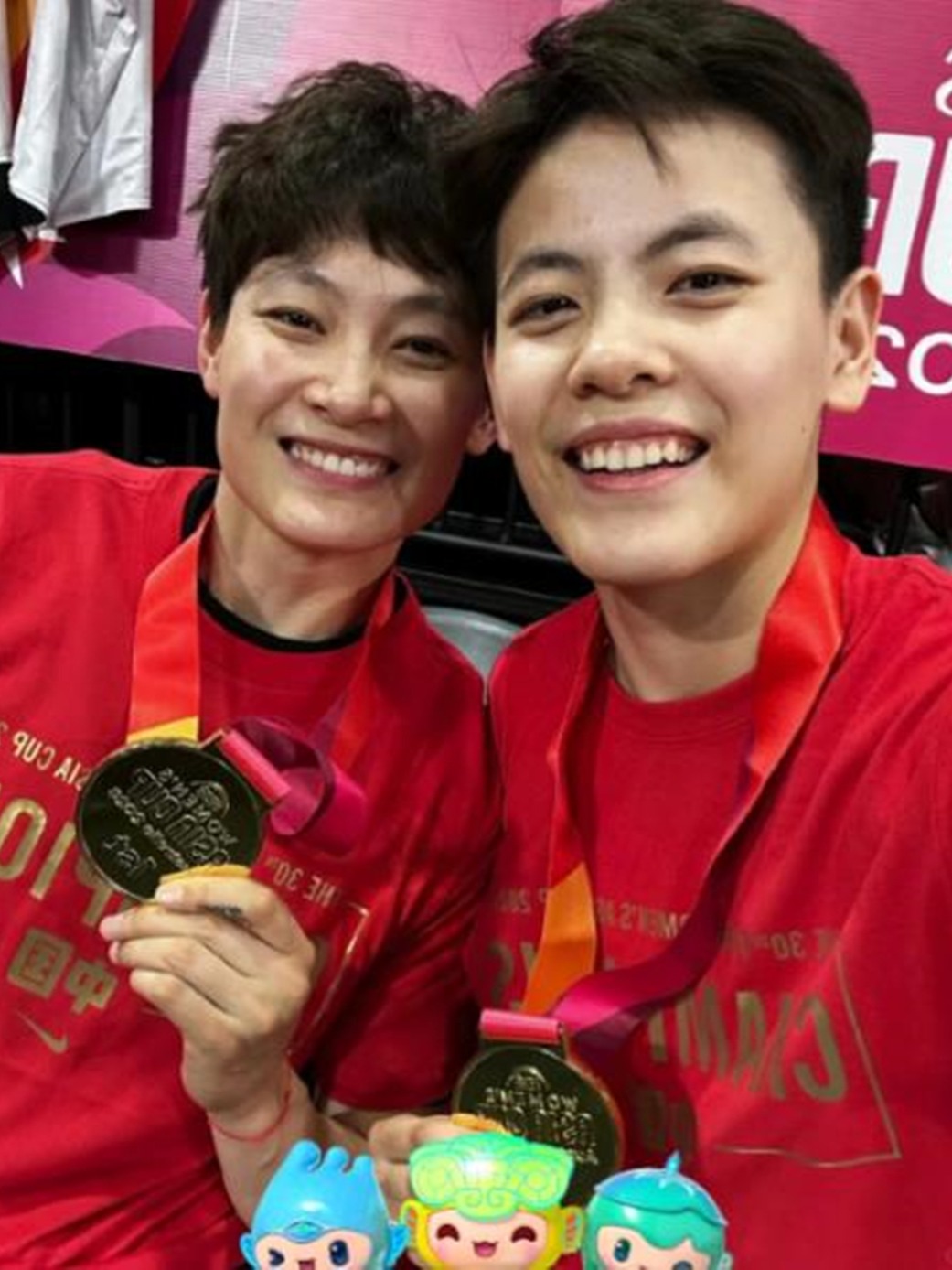包含姐妹连线！杨力维杨舒予合砍25分老将发力助队大胜的词条