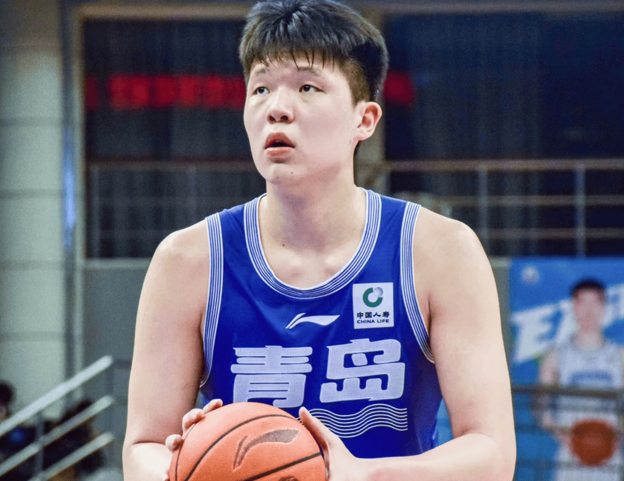 曝杨瀚森最后一场NBA夏联不打回国备战男篮亚洲杯的简单介绍