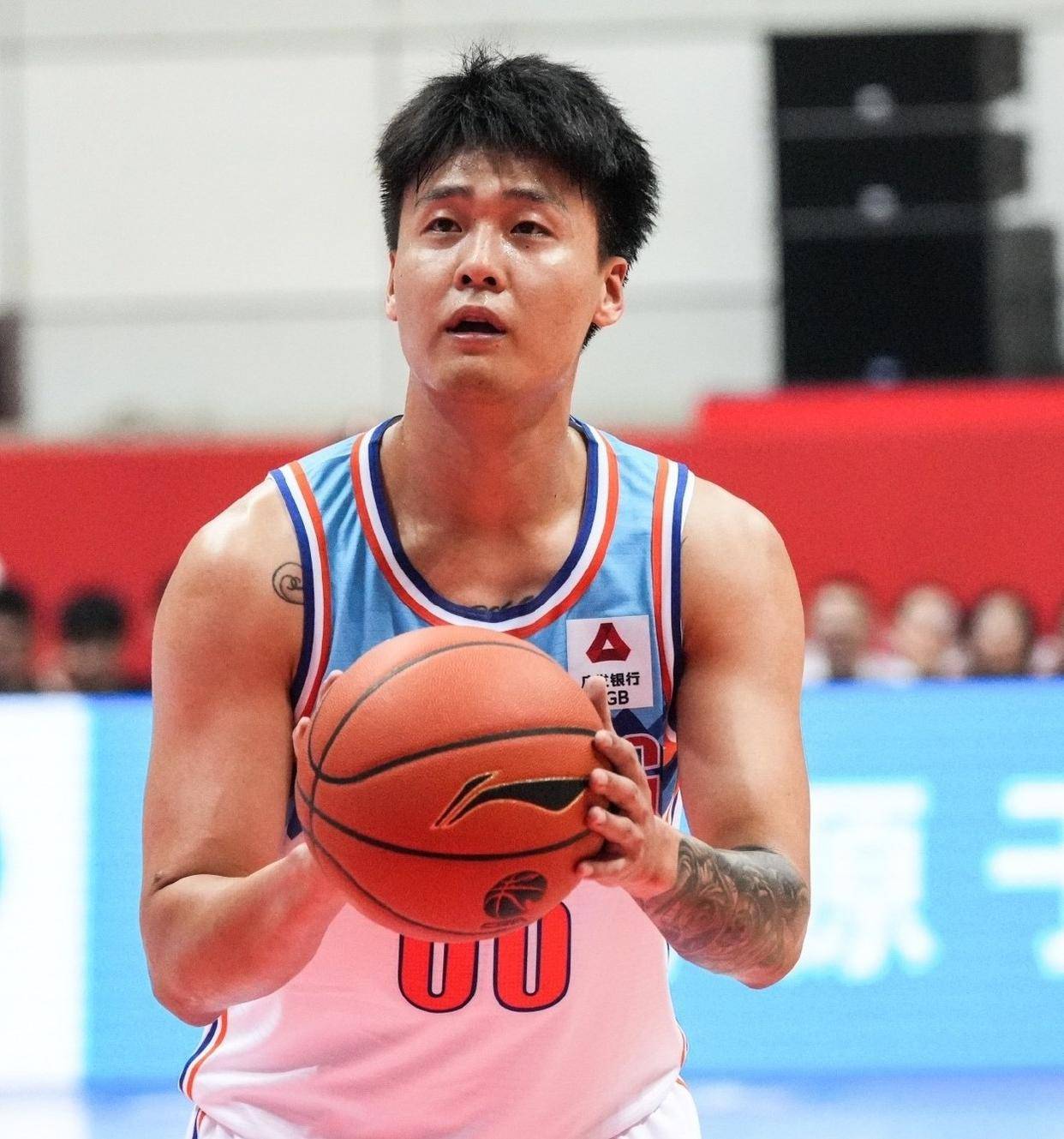 新疆对赵睿持开放态度已与两支球队谈判的简单介绍