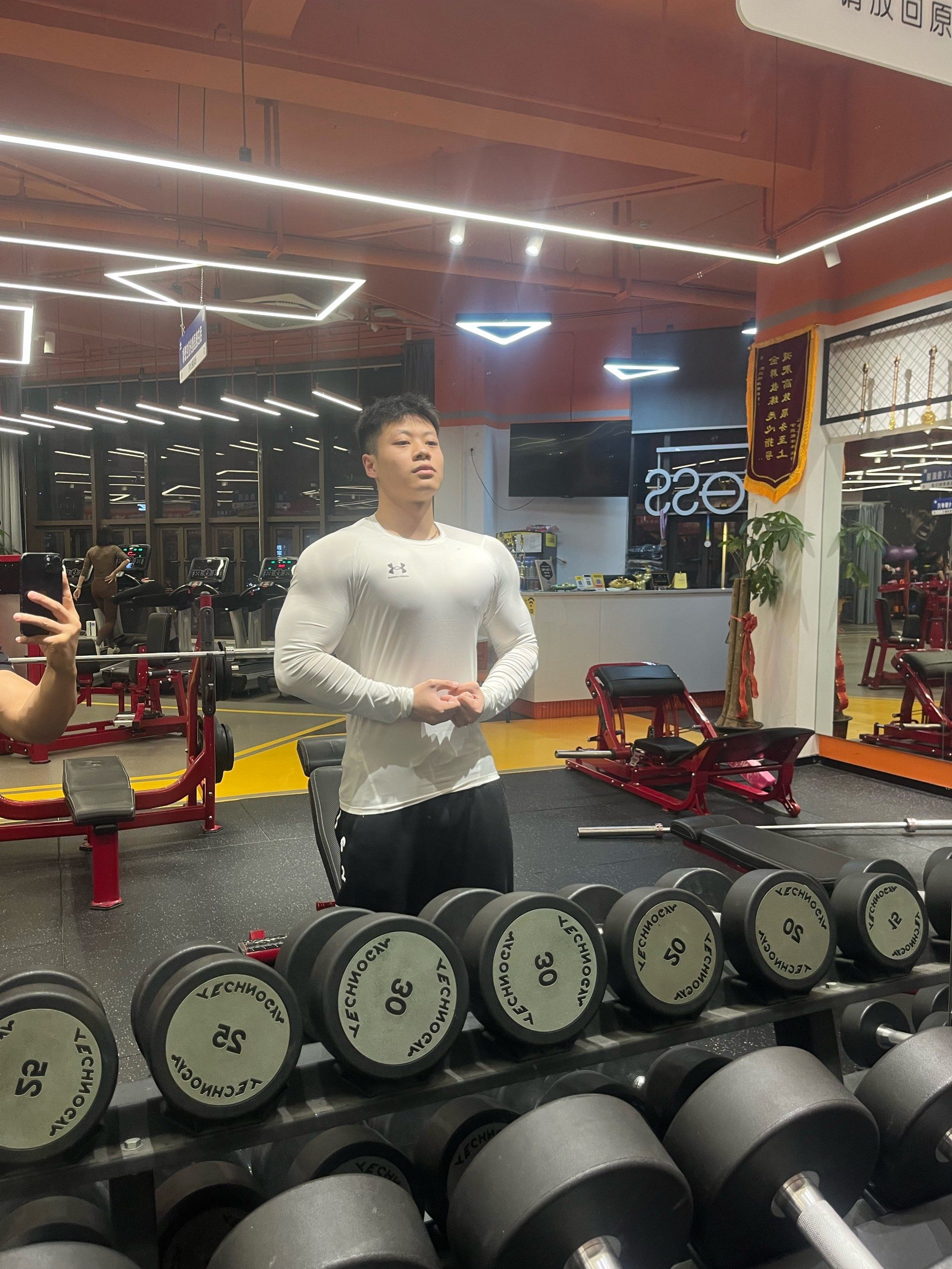 关于方硕分享训练日常：沉浸式打球，恢复手感的信息