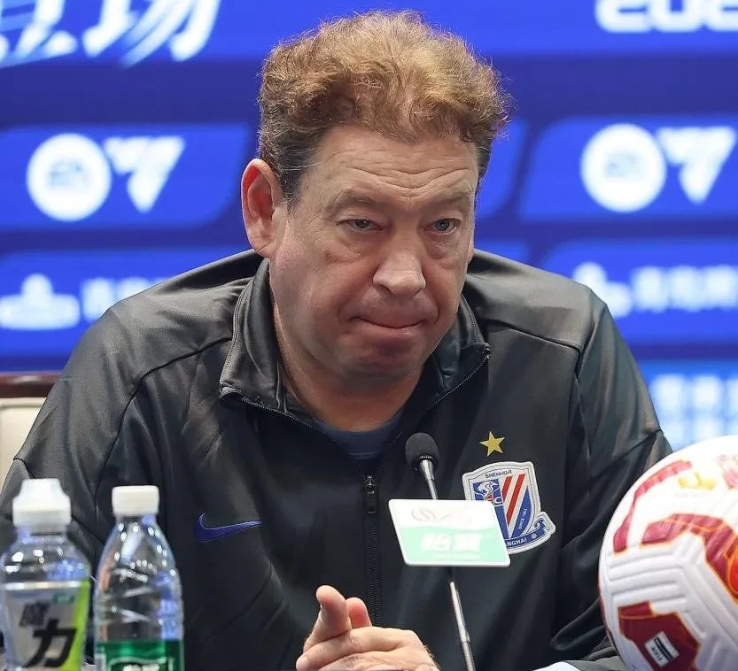 申花与主教练斯卢茨基续约新合同至2027年底的简单介绍
